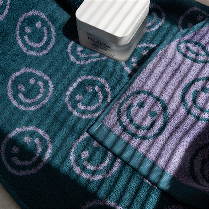 Serviette Douce Smiley – Confort & Bonne Humeur au Quotidien