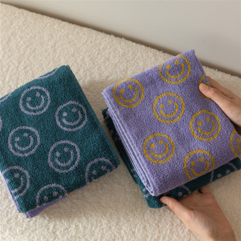 Serviette Douce Smiley – Confort & Bonne Humeur au Quotidien